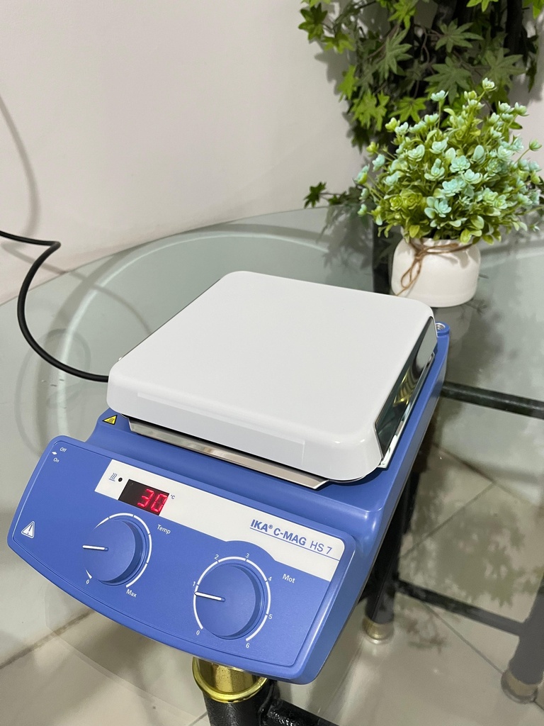 Hot Plate Magnetic Stirrer IKA C Mag HS 7 Cat. 3581200