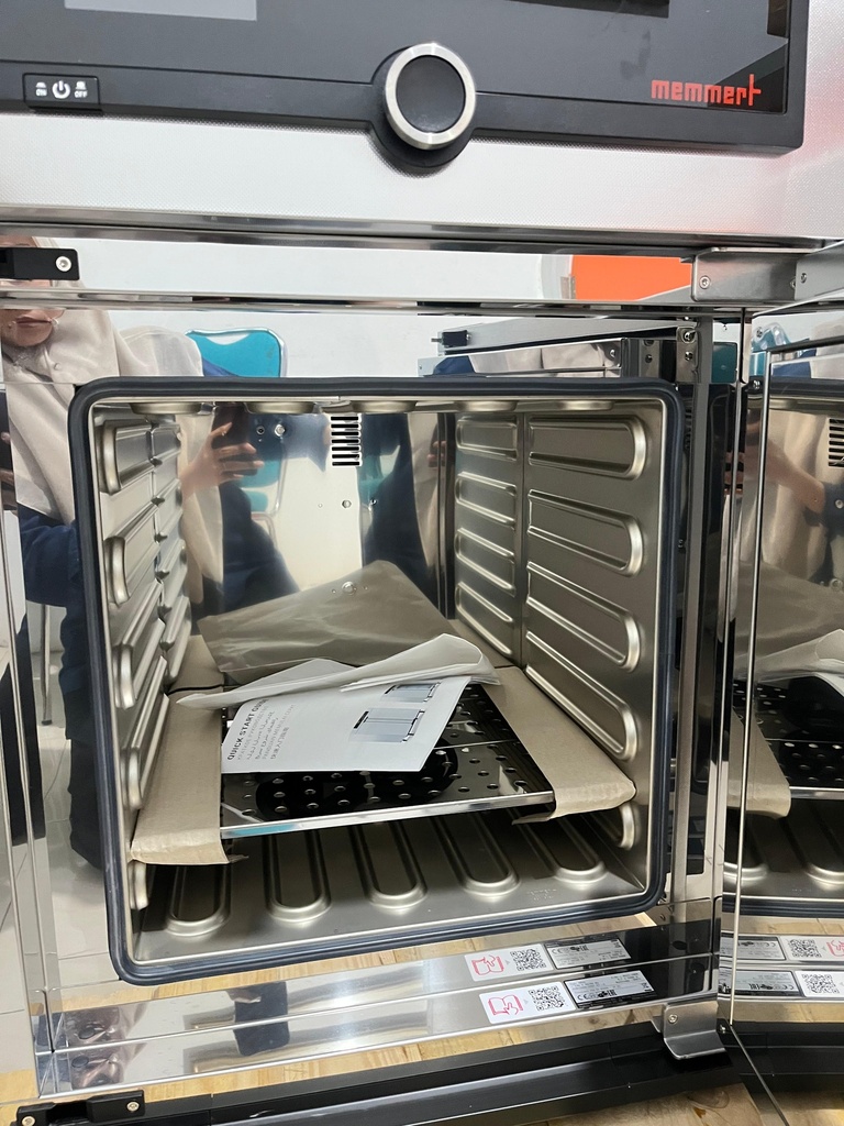 MEMMERT UN30 Oven Lab 32 L / MEMMERT UN 30 Universal Oven