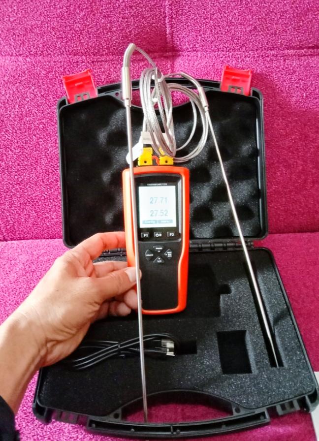 Thermometer 2 Channel Data Logger YET-620L Include with 2 pcs Probe K