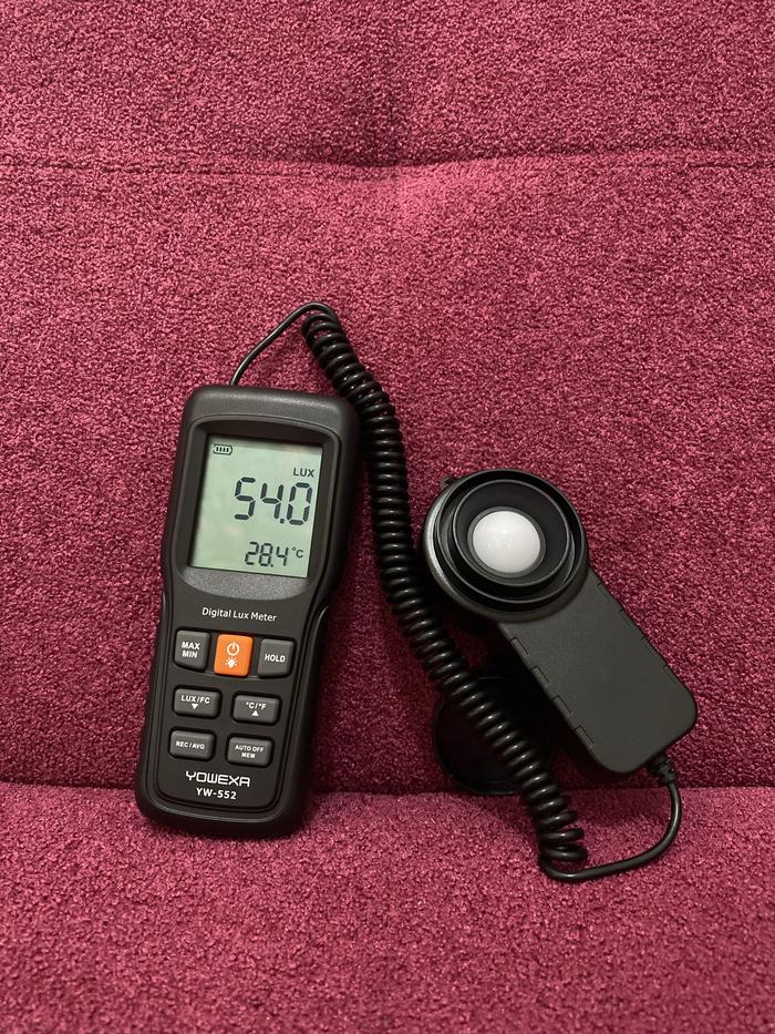 YOWEXA Lux Meter Digital Model YW-552 dengan Fitur MAX MIN dan LCD Display untuk Pengukuran Cahaya Akurat